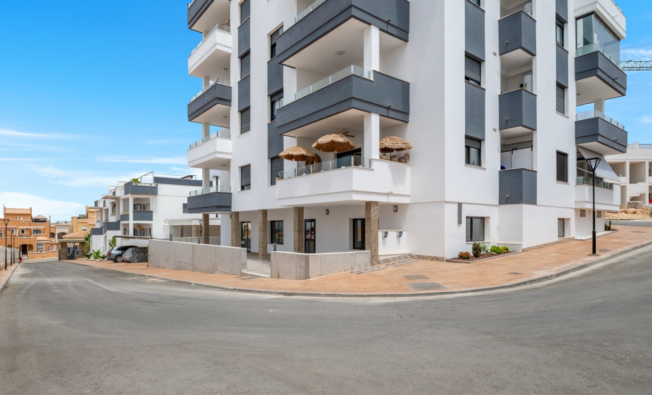 Sale - Apartment - Los Altos