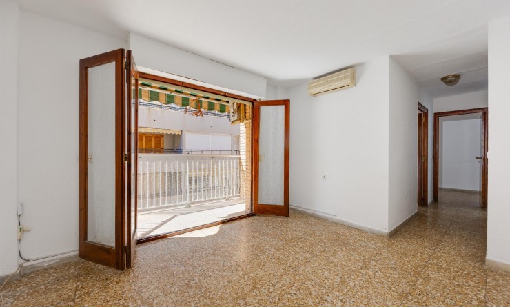 Wederverkoop - Apartamento - Torrevieja - Playa del Acequión