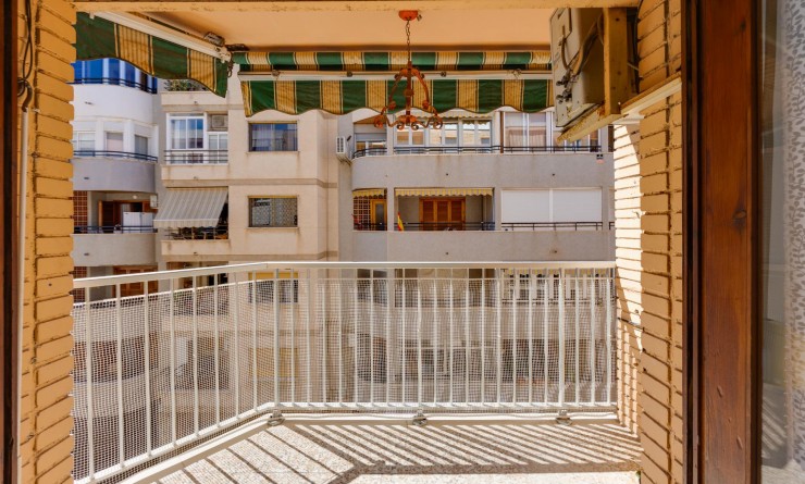 Wederverkoop - Apartamento - Torrevieja - Playa del Acequión