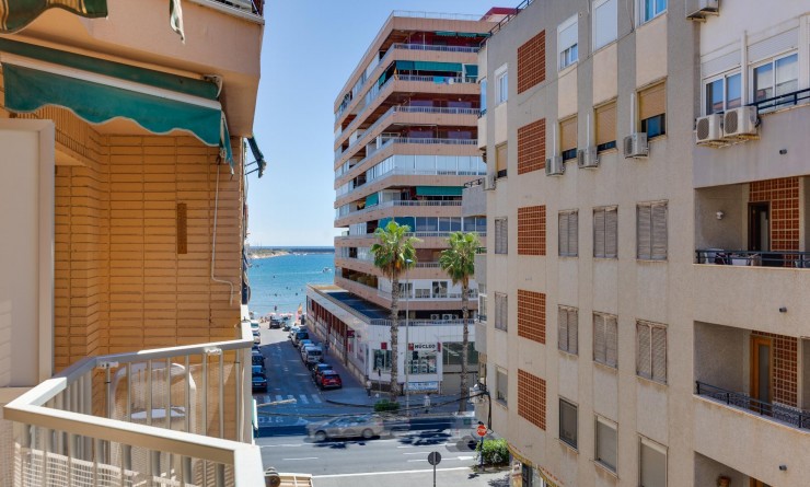 Wederverkoop - Apartamento - Torrevieja - Playa del Acequión