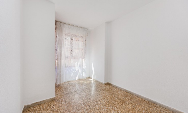Wederverkoop - Apartamento - Torrevieja - Playa del Acequión
