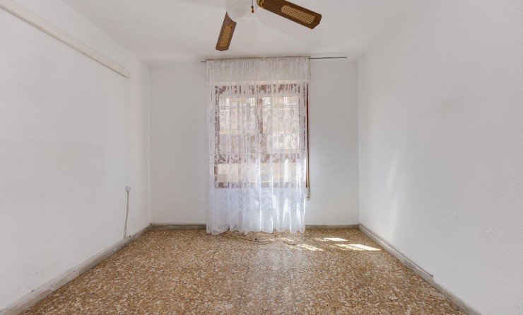 Wederverkoop - Apartamento - Torrevieja - Playa del Acequión