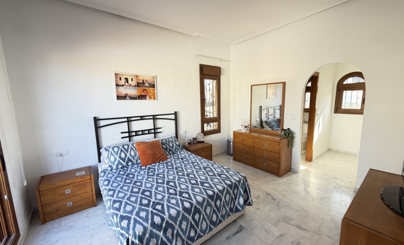 Sale - Villa - La Finca Golf