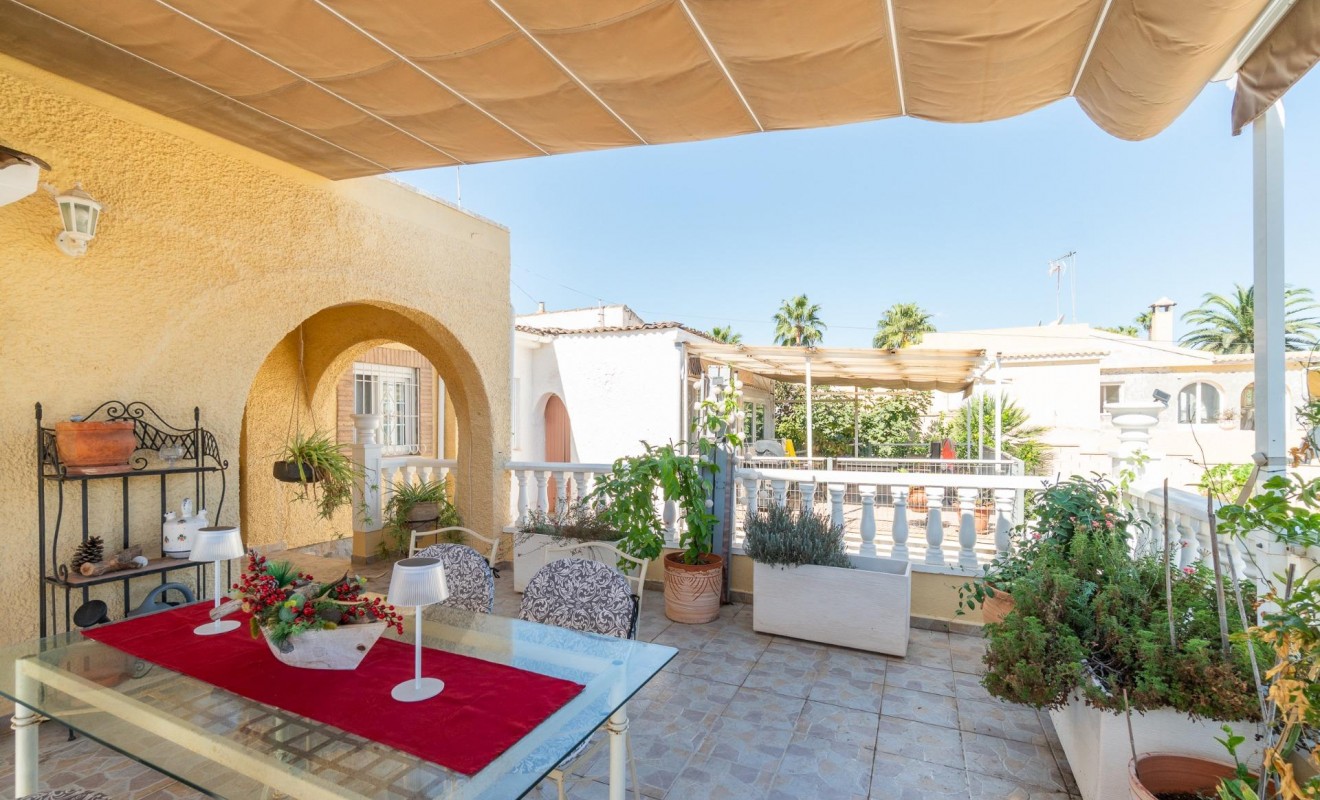 Wederverkoop - Villa - Orihuela Costa - Los Balcones