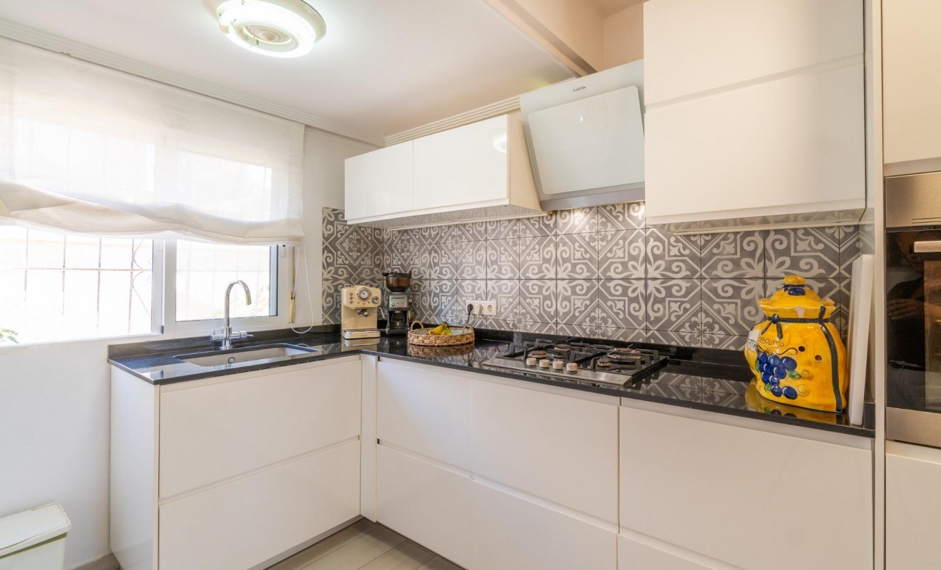 Wederverkoop - Villa - Orihuela Costa - Los Balcones