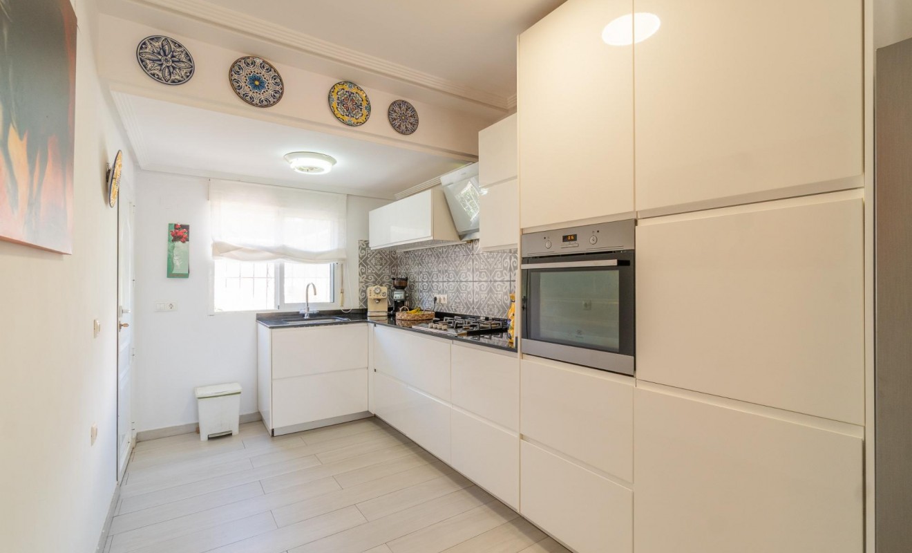 Wederverkoop - Villa - Orihuela Costa - Los Balcones