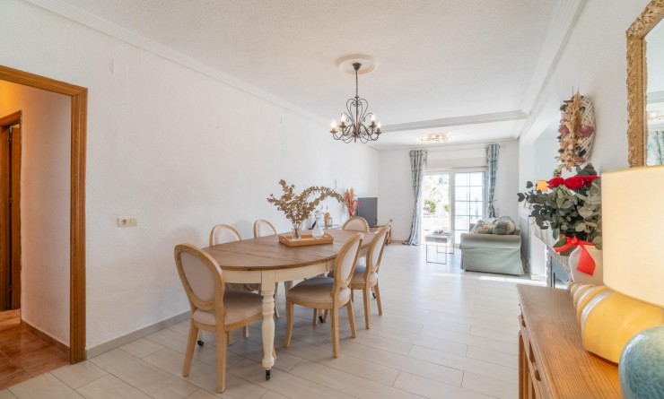 Wederverkoop - Villa - Orihuela Costa - Los Balcones