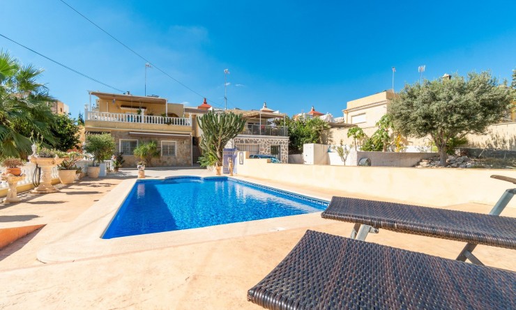 Wederverkoop - Villa - Orihuela Costa - Los Balcones