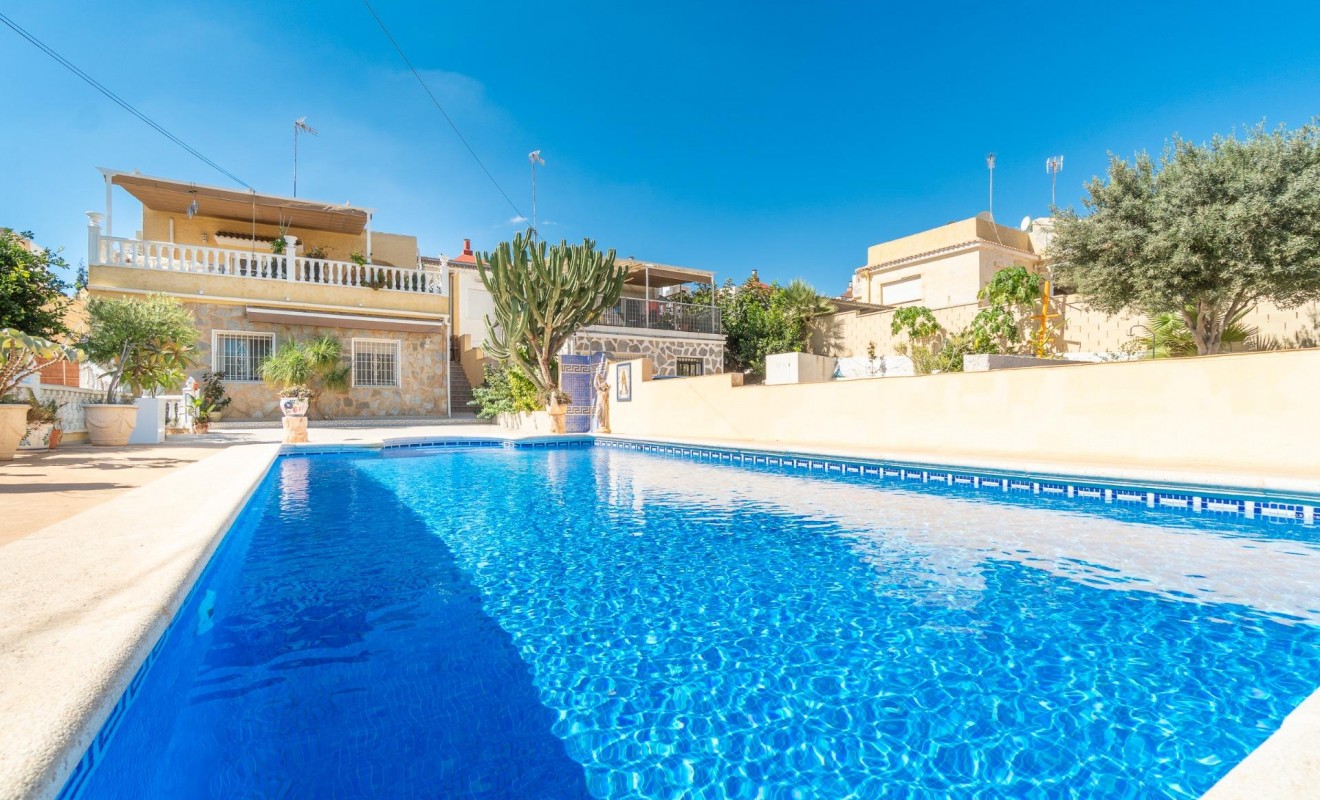Wederverkoop - Villa - Orihuela Costa - Los Balcones