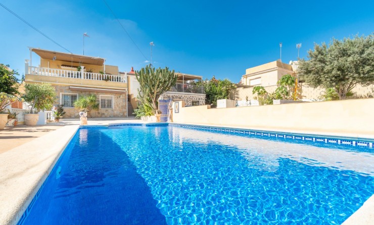 Wederverkoop - Villa - Orihuela Costa - Los Balcones