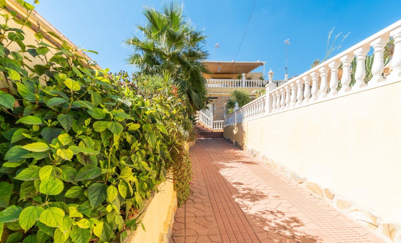 Wederverkoop - Villa - Orihuela Costa - Los Balcones