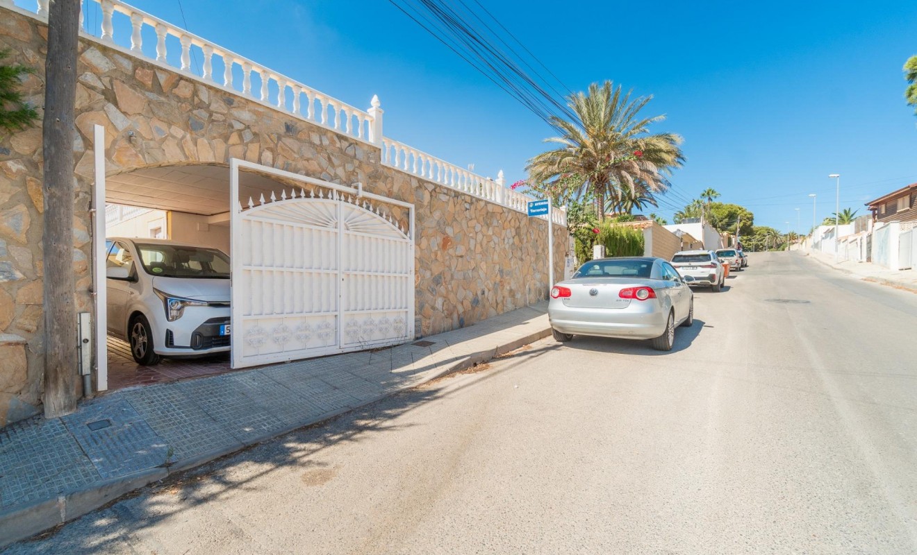 Wederverkoop - Villa - Orihuela Costa - Los Balcones