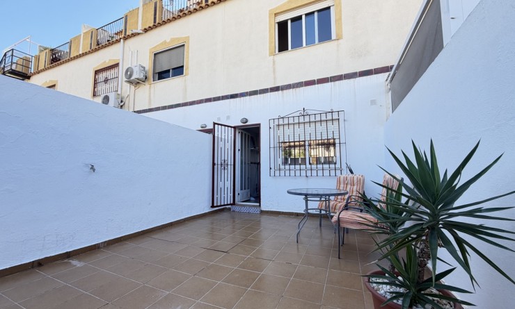 Sale - Townhouse - La Zenia
