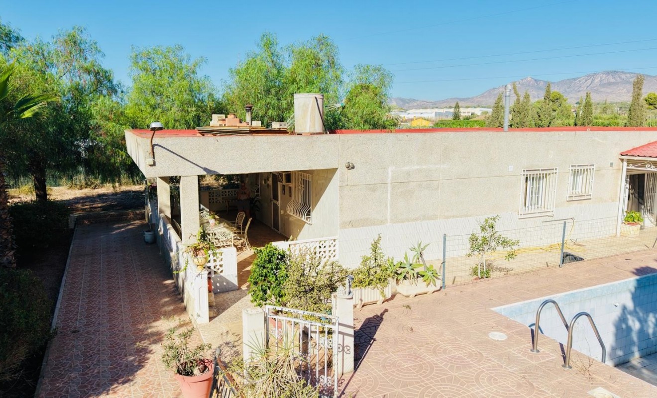 Revente - Detached villa - Crevillente