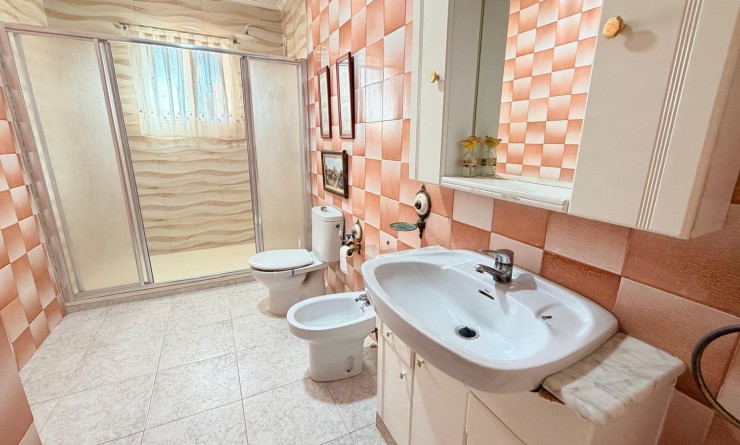 Revente - Detached villa - Crevillente