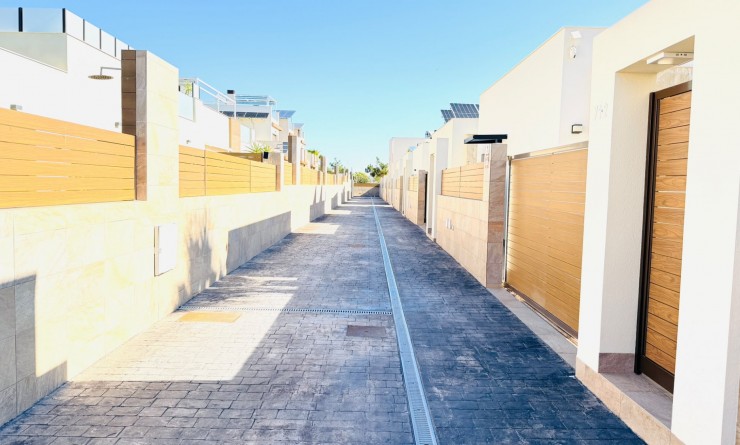 Wederverkoop - Semi Detached Villa - Los Montesinos - La Herada