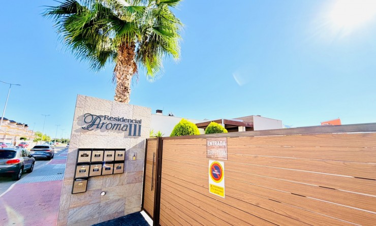 Wederverkoop - Semi Detached Villa - Los Montesinos - La Herada