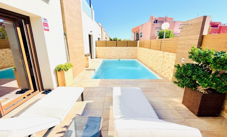 Wederverkoop - Semi Detached Villa - Los Montesinos - La Herada