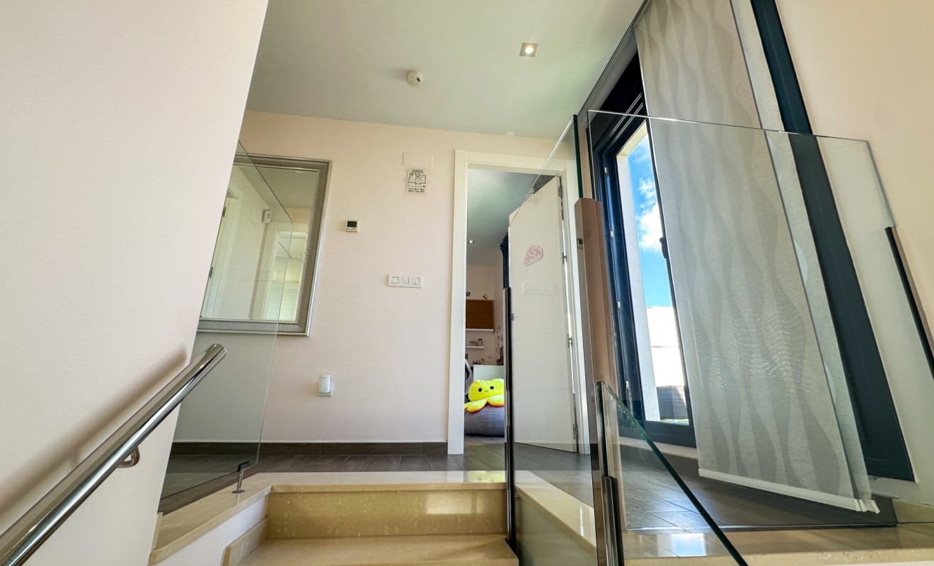 Wederverkoop - Villa - Torrevieja - Nueva Torrevieja - Aguas Nuevas