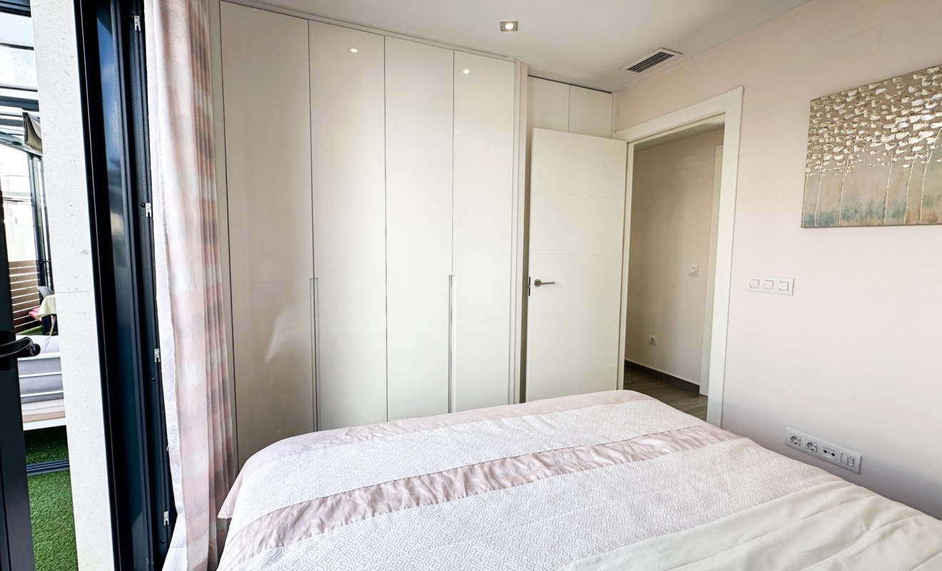 Wederverkoop - Villa - Torrevieja - Nueva Torrevieja - Aguas Nuevas