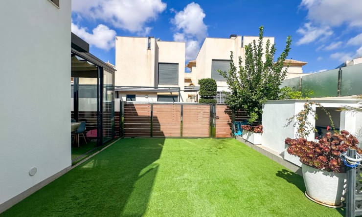 Wederverkoop - Villa - Torrevieja - Nueva Torrevieja - Aguas Nuevas