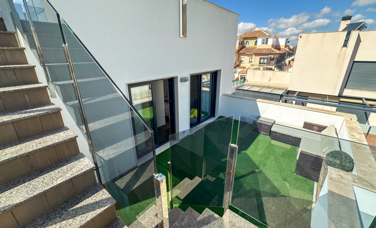 Wederverkoop - Villa - Torrevieja - Nueva Torrevieja - Aguas Nuevas