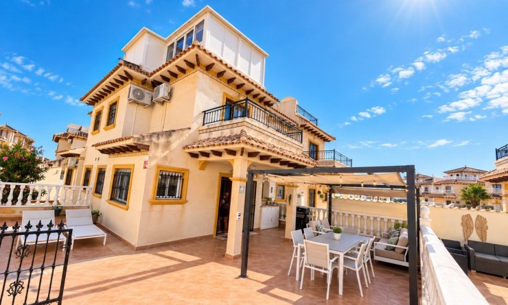 Revente - Maison de ville - La Zenia