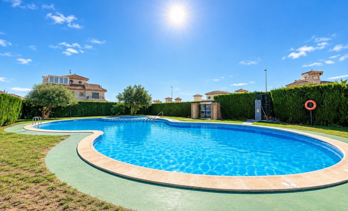 Revente - Maison de ville - La Zenia