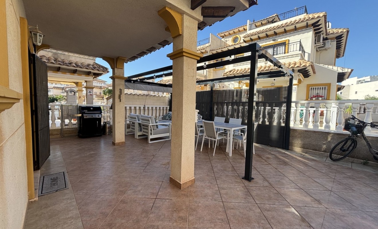 Revente - Maison de ville - La Zenia