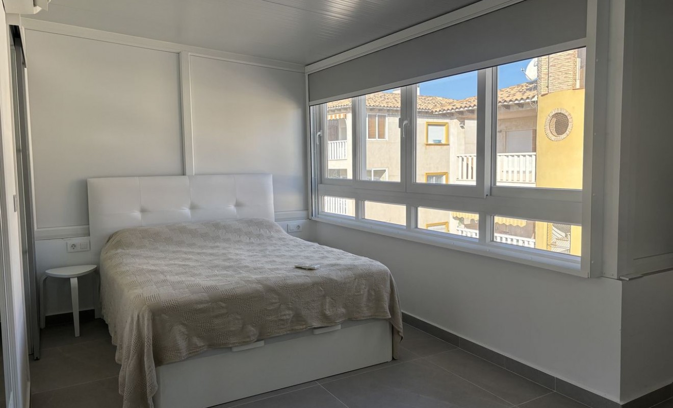 Revente - Maison de ville - La Zenia
