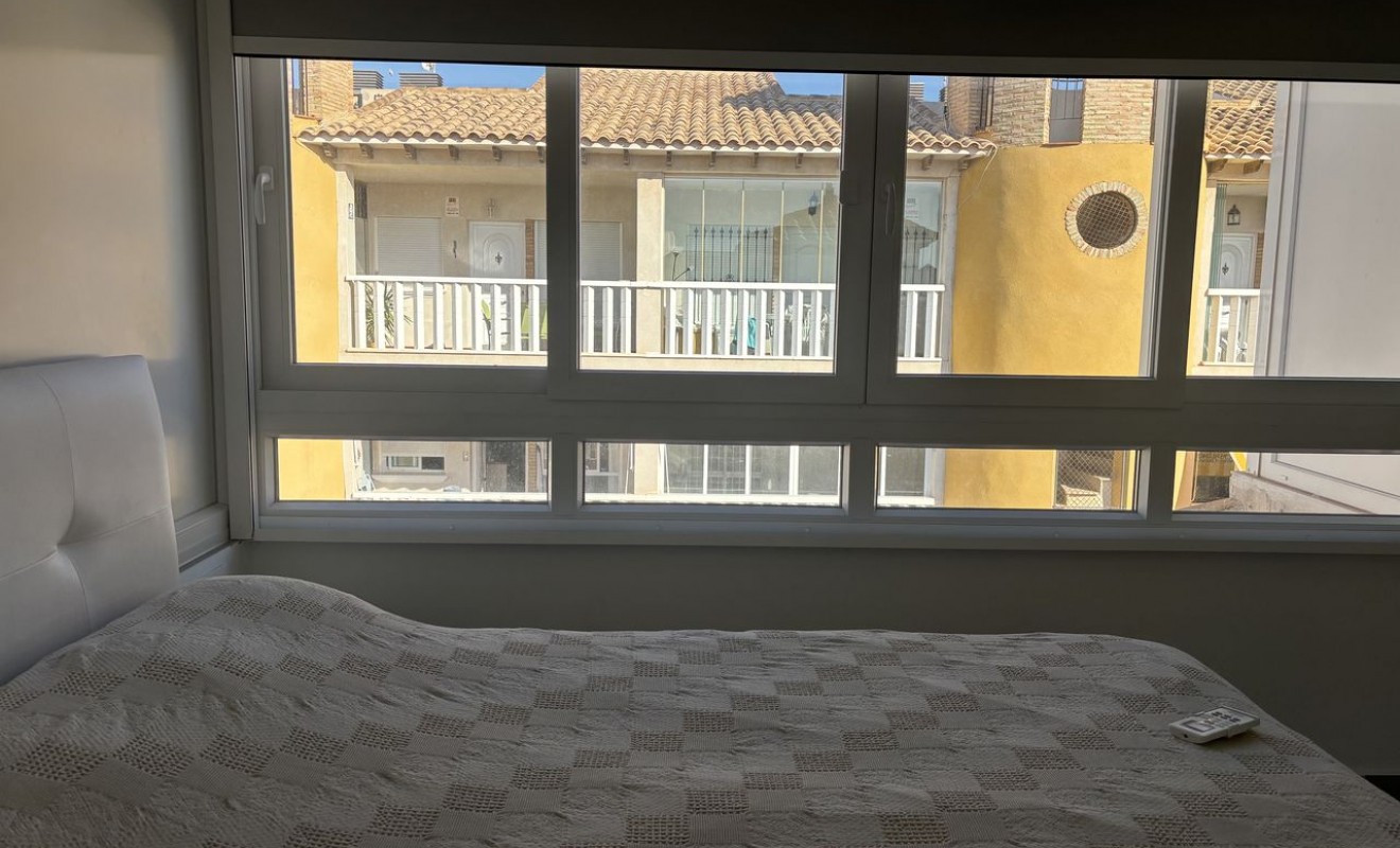 Revente - Maison de ville - La Zenia