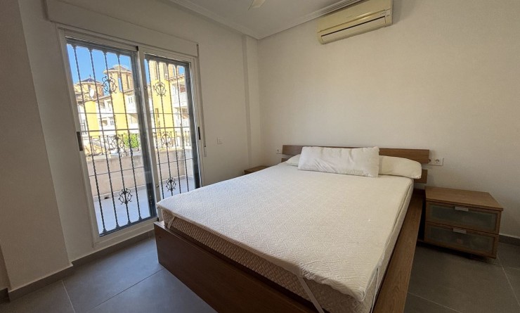 Revente - Maison de ville - La Zenia