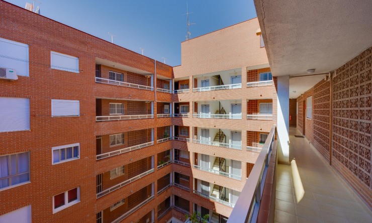 Wederverkoop - Apartamento - Torrevieja - Playa del Acequión