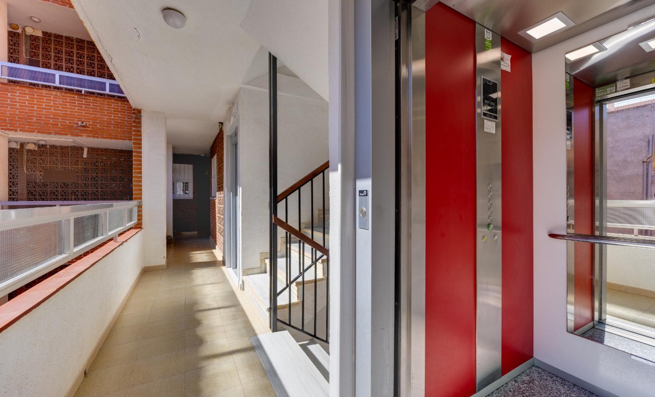 Wederverkoop - Apartamento - Torrevieja - Playa del Acequión