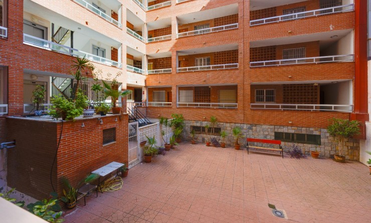 Wederverkoop - Apartamento - Torrevieja - Playa del Acequión