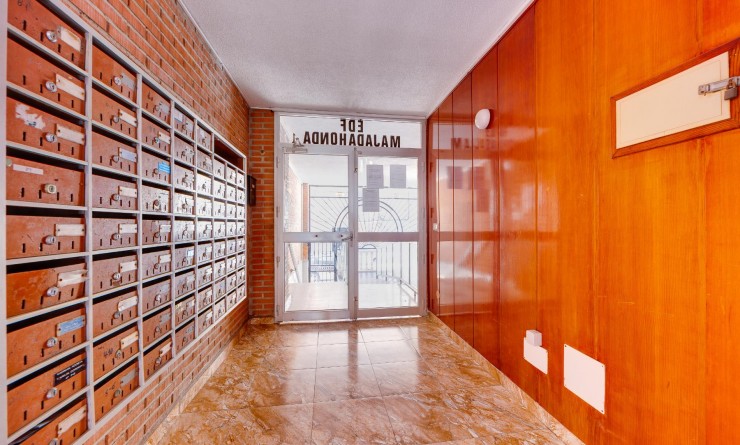 Wederverkoop - Apartamento - Torrevieja - Playa del Acequión