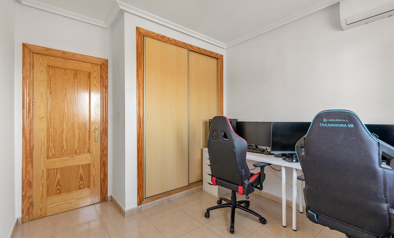 Wederverkoop - Penthouse - Gea y Truyols - Lo Santiago