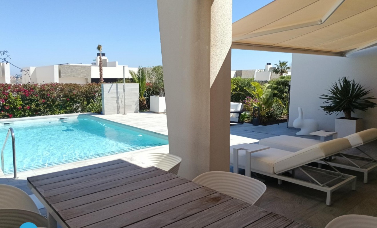 Sale - Villa - Algorfa - Club de Golf La Finca