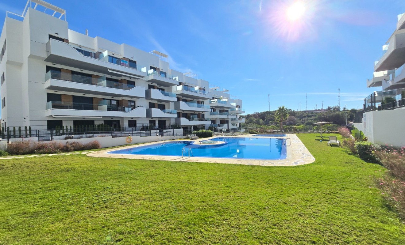 Wederverkoop - Apartment / Flat * - Orihuela Costa * - Villamartín *