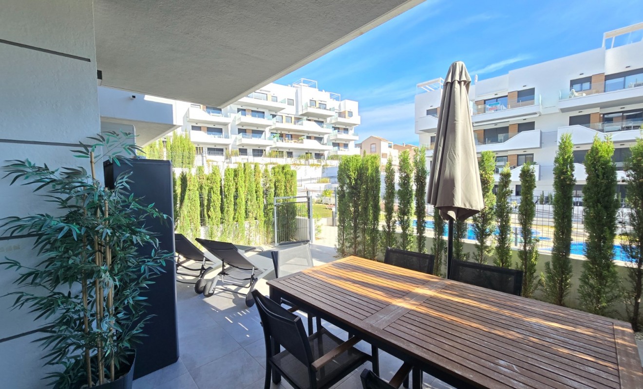 Wederverkoop - Apartment / Flat * - Orihuela Costa * - Villamartín *