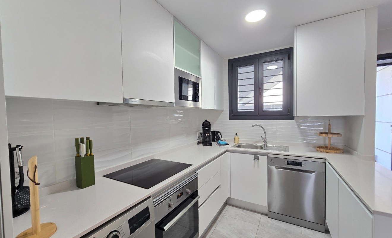 Wederverkoop - Apartment / Flat * - Orihuela Costa * - Villamartín *