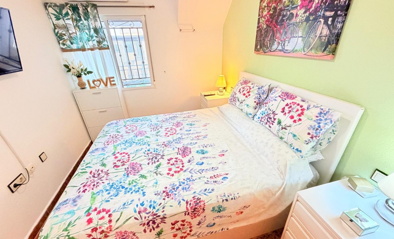 Wederverkoop - Apartment / flat - Los Montesinos - La herrada
