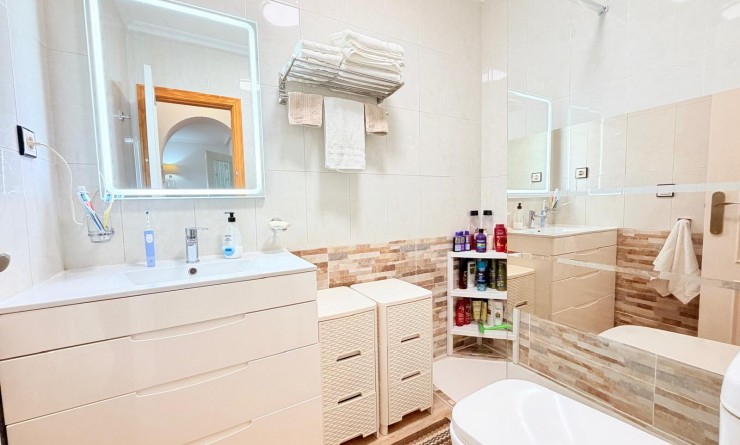 Wederverkoop - Apartment / flat - Los Montesinos - La herrada