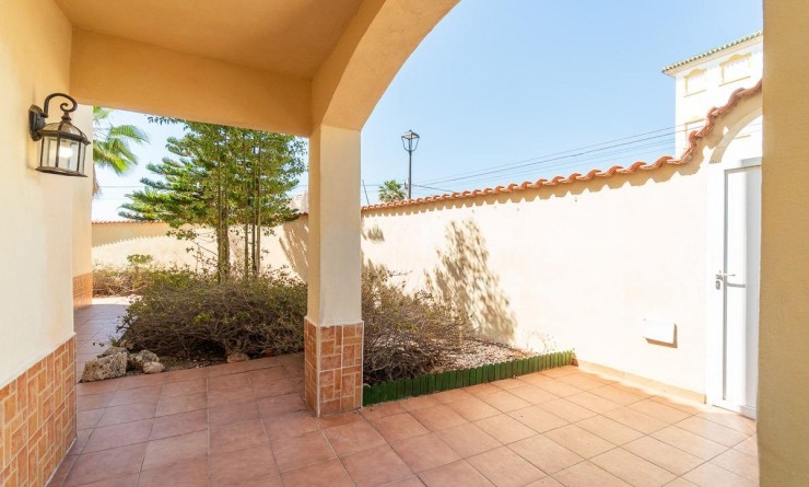 Sale - Villa - Torrevieja - La Mata