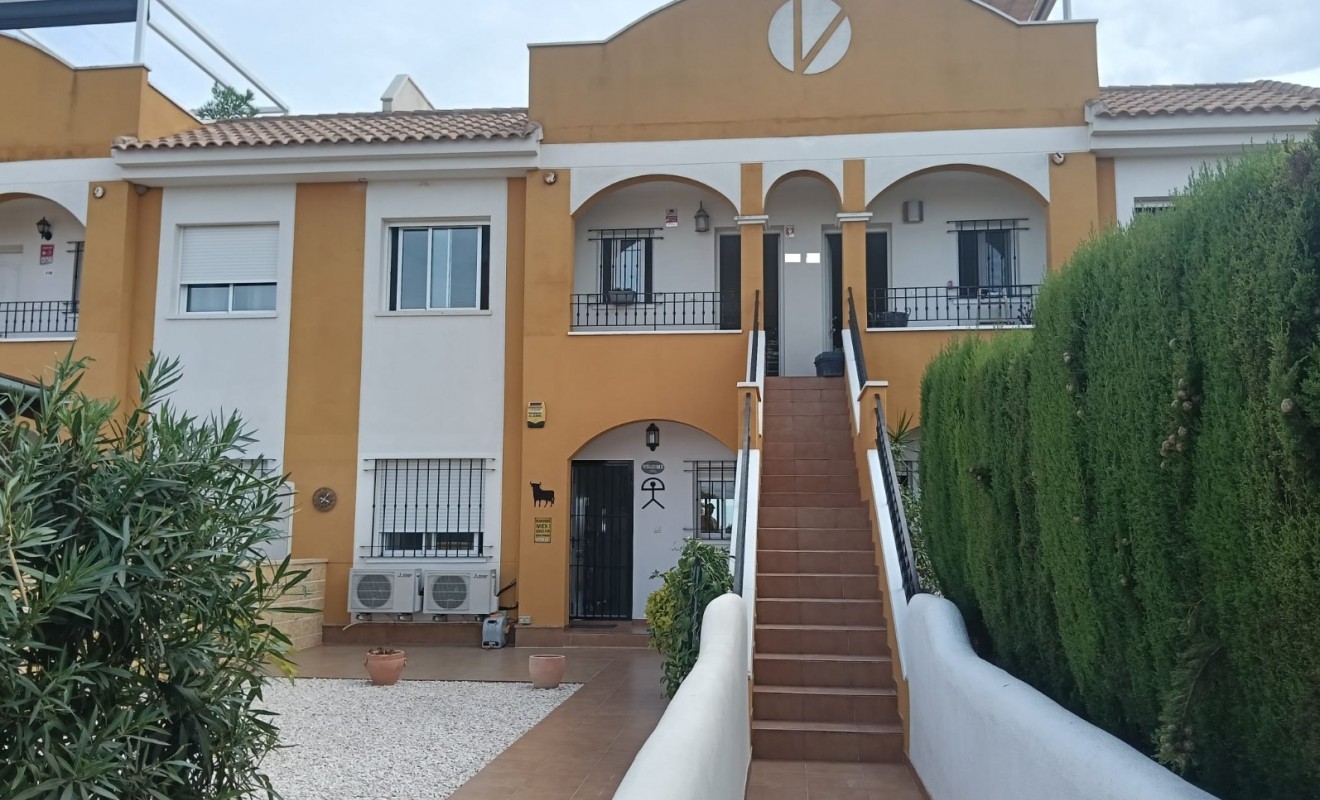 Wederverkoop - Apartment / flat - Los Montesinos - Urbanizacion montesol