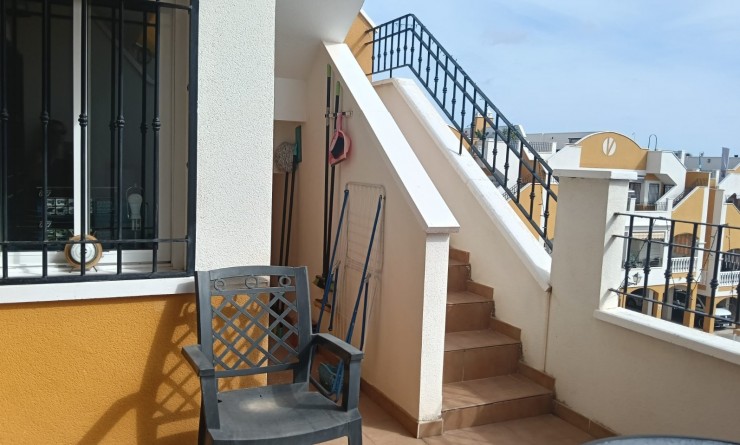 Wederverkoop - Apartment / flat - Los Montesinos - Urbanizacion montesol