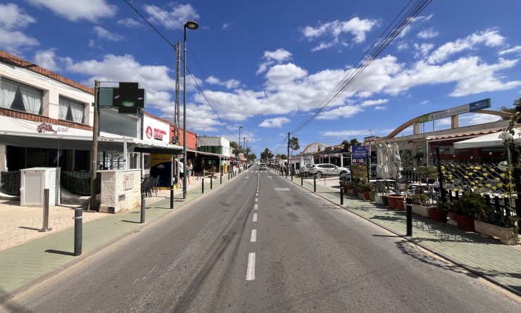 Sale - Villa - Pinar de Campoverde
