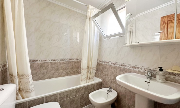 Revente - Apartment / Duplex - Torrevieja