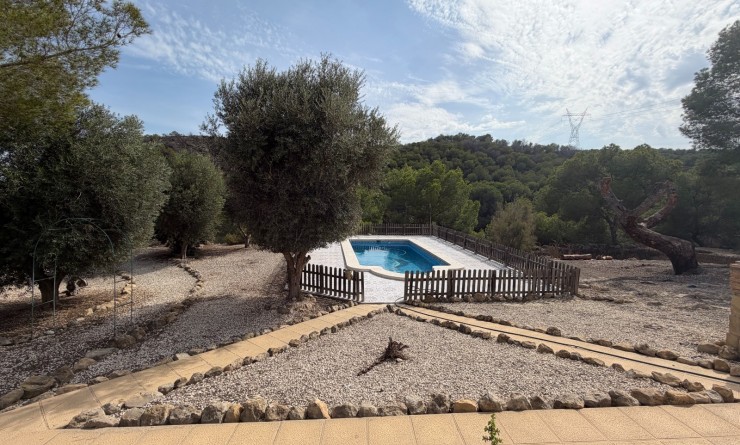 Sale - Country Property/Finca - Torremendo