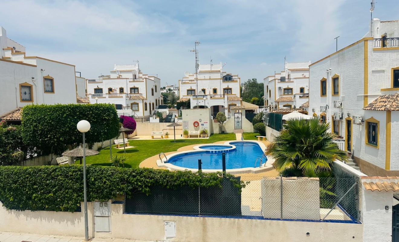 Wederverkoop - Herenhuis - Orihuela - Entre Naranjos Vistabella